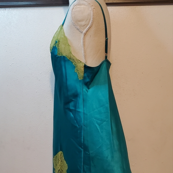 Jones New York Chemise and Robe - Picture 6 of 16